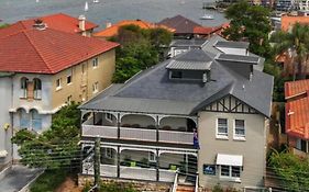 Cremorne Point Manor 4*